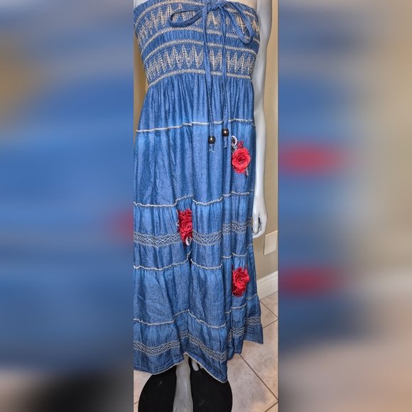 Strapless Blue Dress with Red Floral Details - Picture 9 of 15